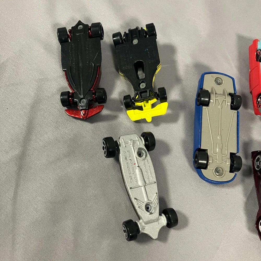 Hot Wheels here sale